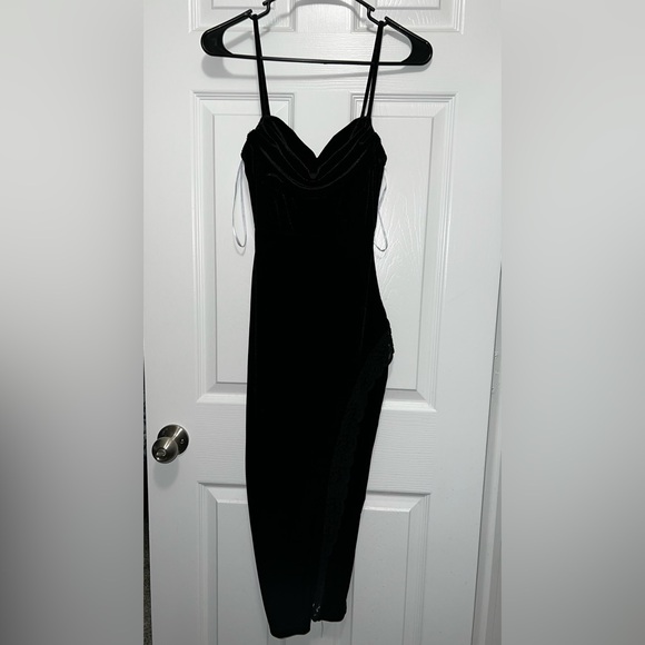 🖤 LULUS Alluring Affection Black Velvet Lace Cowl Neck Midi Dress; Size XS - Picture 7 of 14